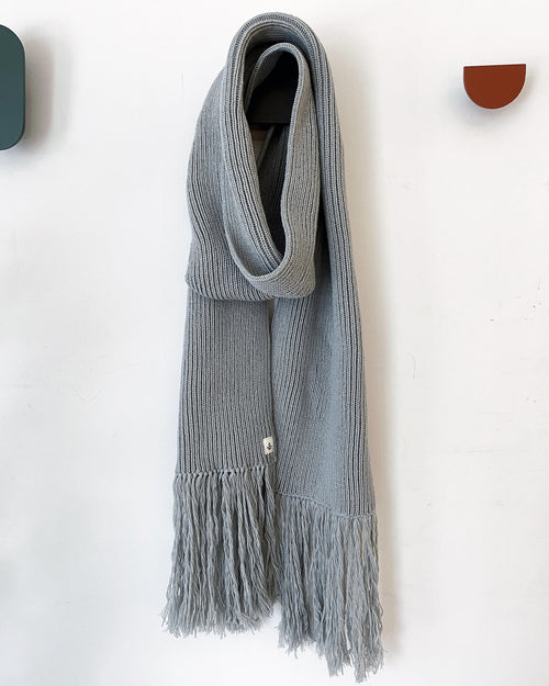 GRAY SCARF