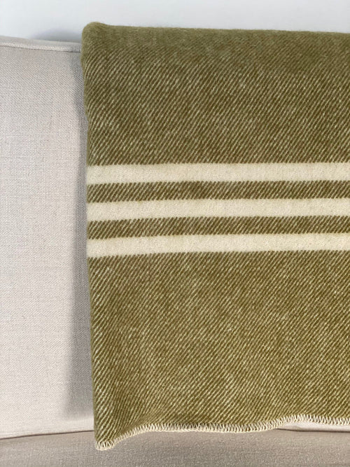COUVERTURE - LAINE VIERGE 100% TWEED OLIVE ET RAYURES BLANCHES - MACAUSLANDS