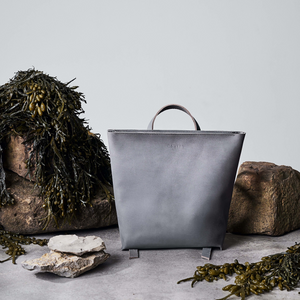 SAC À DOS EN CUIR FLEUVE - ANGÈLE