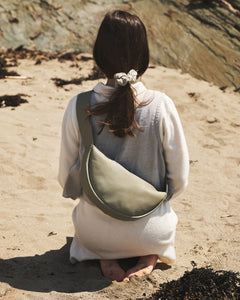 SAC BANANE EN CUIR LICHEN - ANTONIN