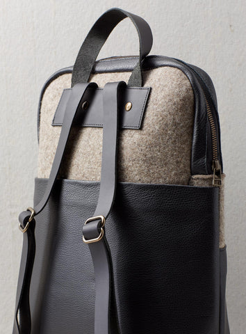 MARIUS BLACK FELT