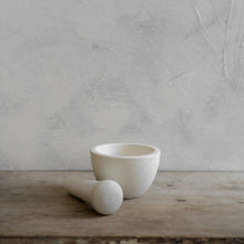 Load image into Gallery viewer, MORTAR AND PESTLE - ATELIER TREMA