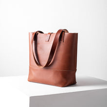 Charger l&#39;image dans la galerie, SAC FOURRE-TOUT EN CUIR COGNAC - MADO