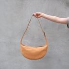 SAC BANANE EN CUIR NUDE - ANTONIN