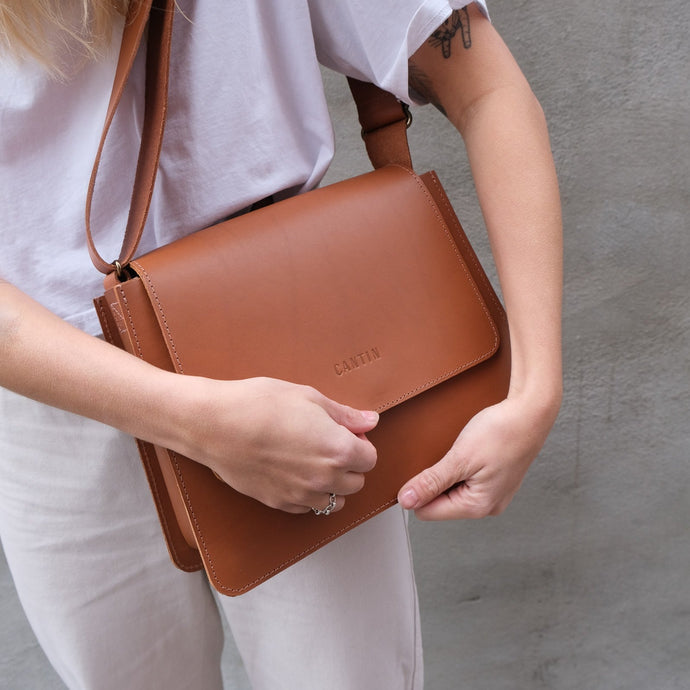 LOUIS-PHILIPPE COGNAC LEATHER BAG 