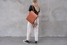 Load image into Gallery viewer, GRAND PRISQUE COGNAC LEATHER