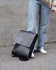 SAC À DOS EN CUIR NOIR - GRAND PRISQUE