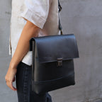 VERSATILE SHOULDER BAG IN BLACK LEATHER - GUSTAVE