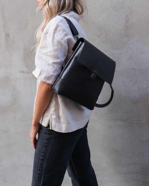 VERSATILE SHOULDER BAG IN BLACK LEATHER - GUSTAVE