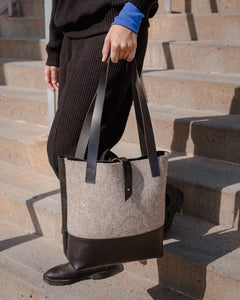 SAC FOURRE-TOUT EN FEUTRE ET EN CUIR NOIR - MADO