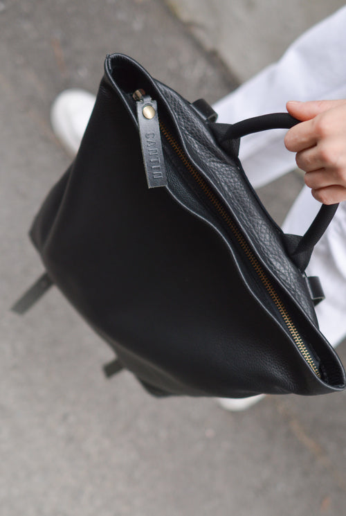 BLACK LEATHER BACKPACK - ANGELINE