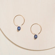 Load image into Gallery viewer, RING EARRINGS WITH PEARL - 24 MM - LAMINATED GOLD - CAMILLETTE