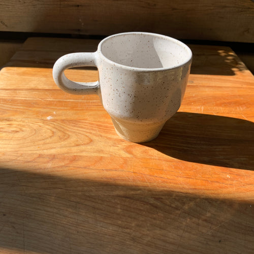 LARGE SPECKLE CUP IN STONEWARE - WHITE