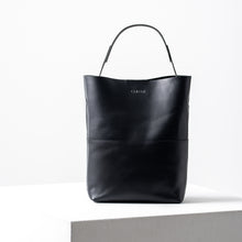 Charger l&#39;image dans la galerie, SAC FOURRE-TOUT EN CUIR NOIR - MICHELINE