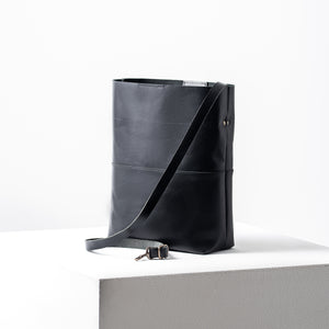 SAC FOURRE-TOUT EN CUIR NOIR - MICHELINE