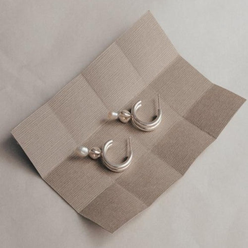 AYLA EARRINGS - SILVER AND PEARL