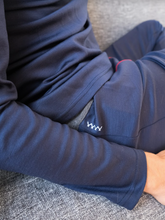 Load image into Gallery viewer, Seamless navy sweater