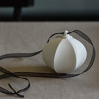 BOULE DE NOËL EN PORCELAINE - GRETA & STUDIO MINÉRAL