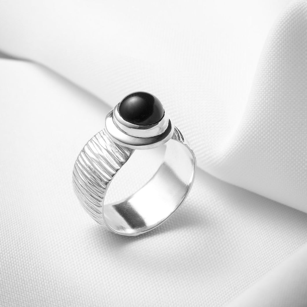 EIRENE RING - SILVER WITH ONYX