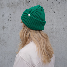 Charger l&#39;image dans la galerie, TUQUE VERT ÉMERAUDE